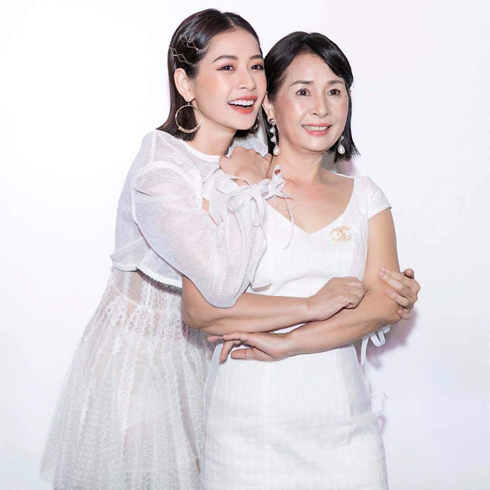 Happy Mothers Day: Hãy mặc đồ đôi hai chị em với mẹ như Chi Pu nào!-1