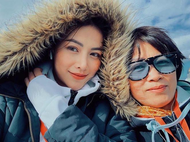 Hot girl chúc mừng Ngày của mẹ: Người hạnh phúc, người chạnh lòng-1