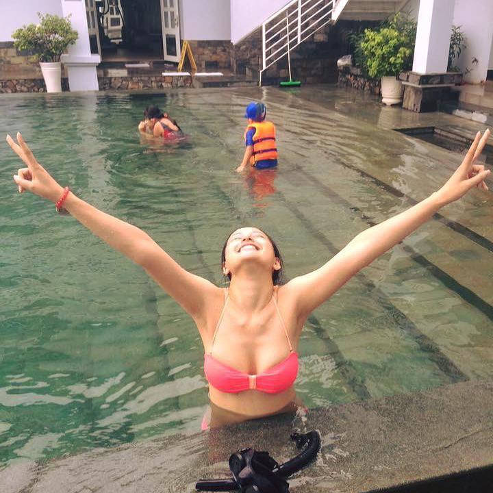 Mothers Day khác với mọi người, Mai Phương Thuý post ảnh bikini nuột nà để... chúc mừng mẹ-2