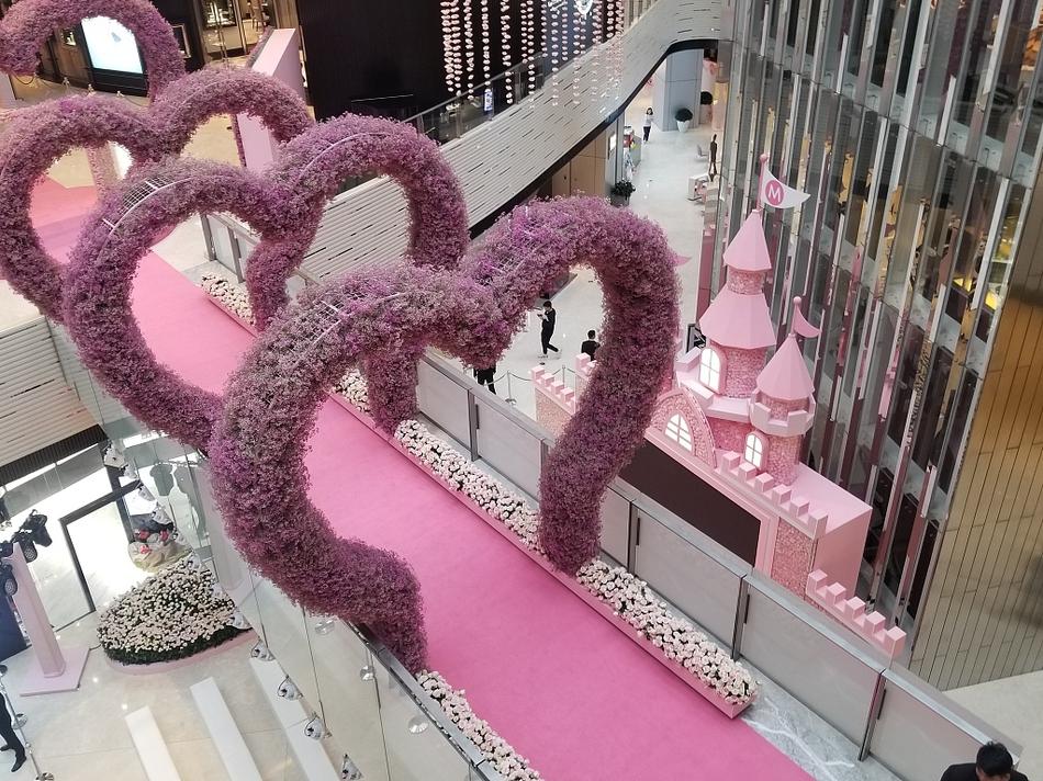 Con trai vua sòng bạc Macau chi bộn tiền để cầu hôn siêu mẫu nội y-3