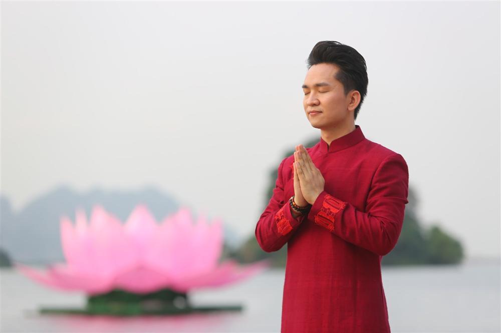 MC Hạnh Phúc cùng 100 nghệ sĩ quốc tế trình diễn trước hàng vạn khán giả-3