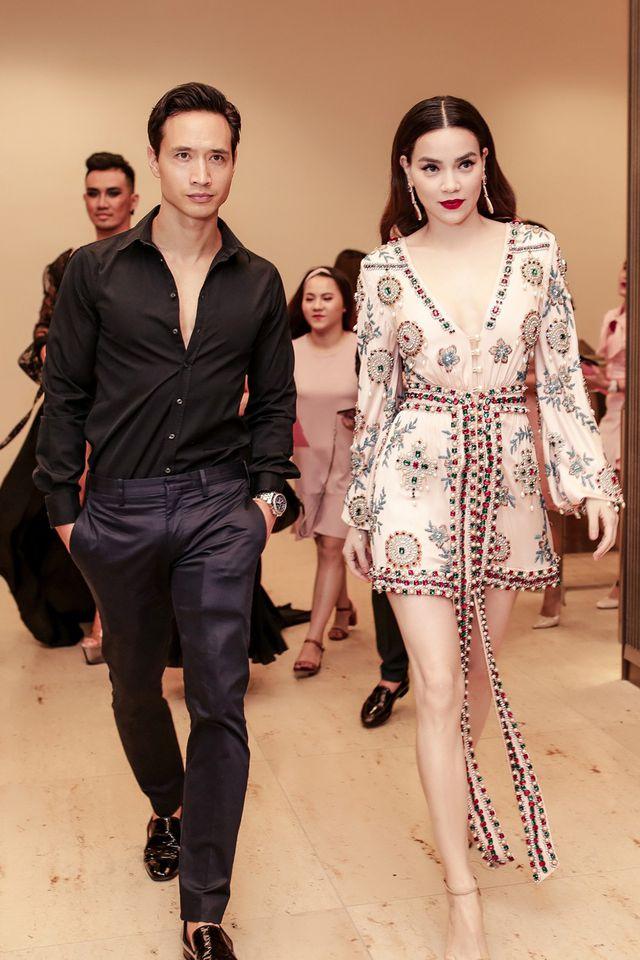 Kim Lý lần đầu phản ứng khi liên tiếp bị antifan ví von là phụ kiện sống, rỗi việc chỉ biết tháp tùng Hà Hồ đi muôn nơi-1