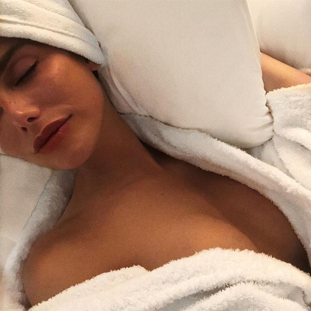 Bản tin Hoa hậu Hoàn vũ 13/5: Chưa xuất trận nhưng Hoàng Thùy đã bị đối thủ Colombia đe dọa... cho ngửi khói-11