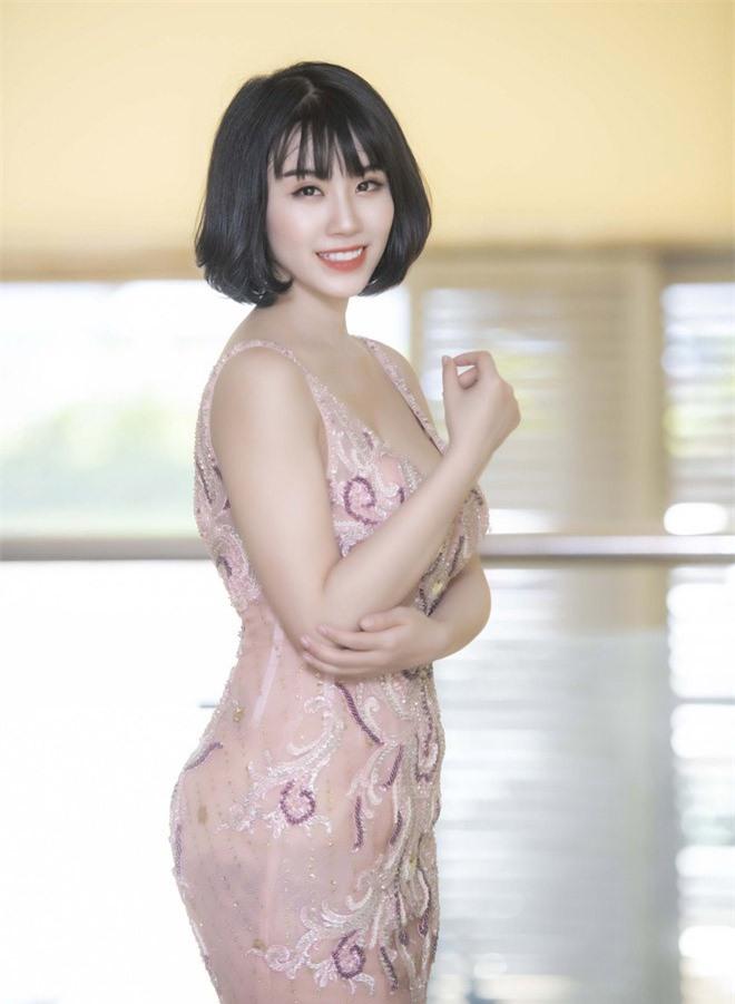 Bị Lan Cave thẳng thắn không coi là đồng nghiệp, Linh Miu đáp trả: Chắc chị ấy nói đến những diễn viên lộ clip nhạy cảm-3