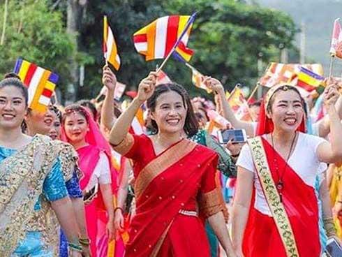 Bà Phạm Thị Yến tái xuất ở chùa Ba Vàng tham dự Lễ hội Phật đản-2