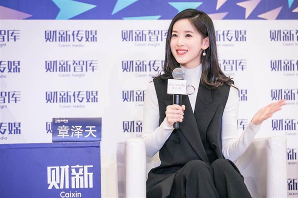 5 hot girl ngoại quốc nổi đình đám ở Việt Nam nhờ xinh đẹp, gợi cảm-7