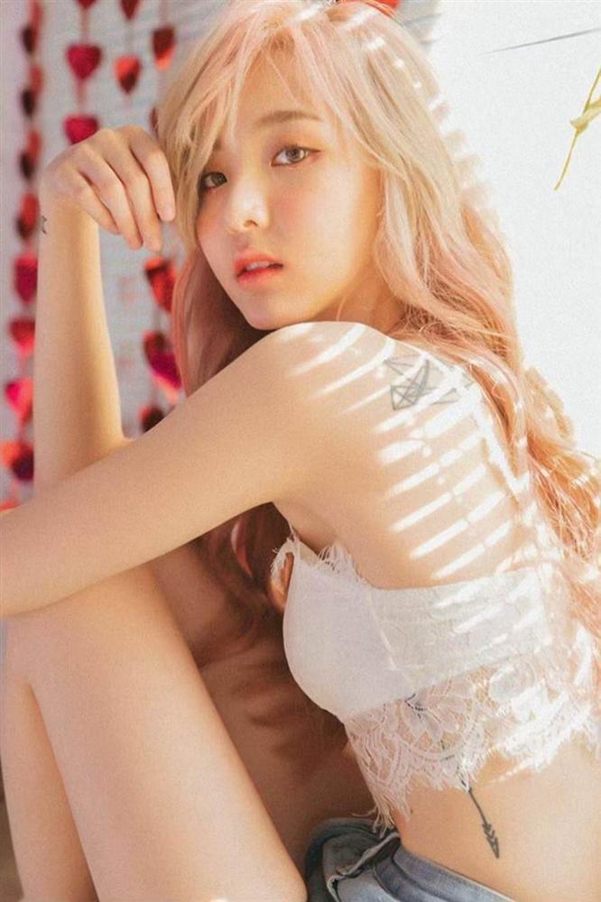 5 hot girl ngoại quốc nổi đình đám ở Việt Nam nhờ xinh đẹp, gợi cảm-10