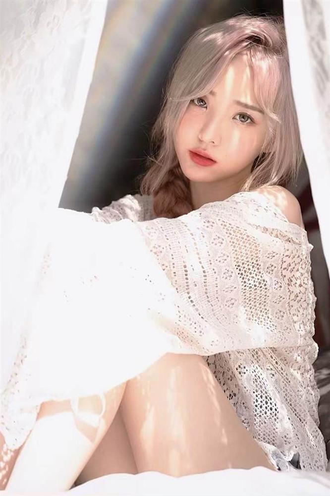 5 hot girl ngoại quốc nổi đình đám ở Việt Nam nhờ xinh đẹp, gợi cảm-11