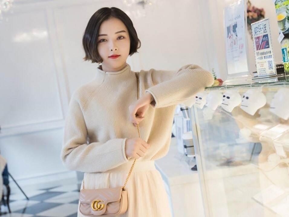 5 hot girl ngoại quốc nổi đình đám ở Việt Nam nhờ xinh đẹp, gợi cảm-12