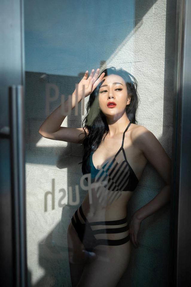 Dàn mỹ nhân Quỳnh búp bê nóng bỏng với bikini-6