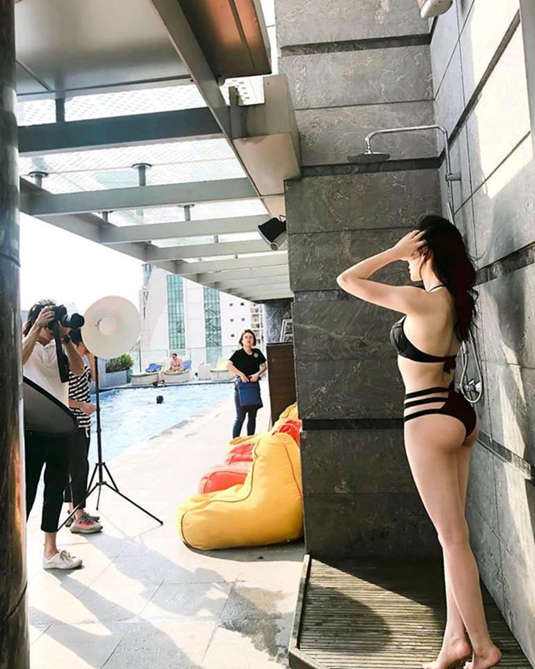 Dàn mỹ nhân Quỳnh búp bê nóng bỏng với bikini-7