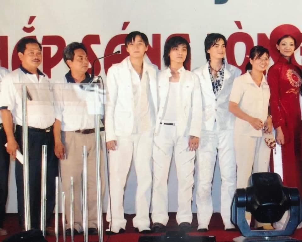 Từ hình thời ơ kìa của Ngô Kiến Huy: Fan ngã ngửa trước phong cách thời trang các nhóm nhạc đình đám cách đây 10 năm-3