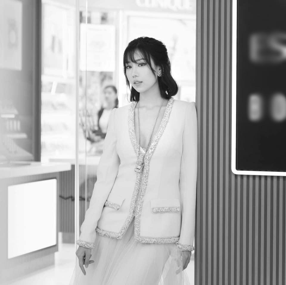 Vừa bị chỉ trích vì đạo nhạc, Min tiếp tục bị khui chuyện dao kéo trộn từ bộ tứ Taeyeon, Hari Won, Elly Trần và Erik-2