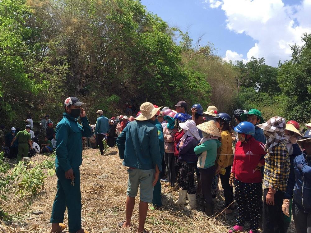 Bé 2 tuổi mất tích được tìm thấy nhờ chú chó dẫn đường-2