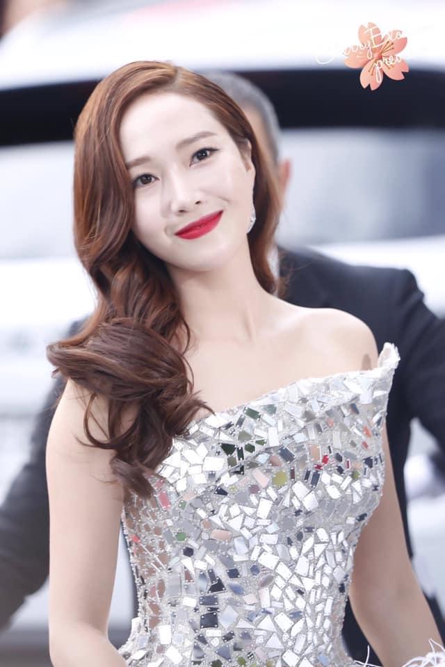 Jessica Jung trang điểm lệch tông ở thảm đỏ LHP Cannes 2019 - 2sao