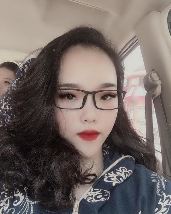 1001 nỗi khổ của những cô nàng có trán sân bay: Trán đi trước, người lả lướt theo sau-3