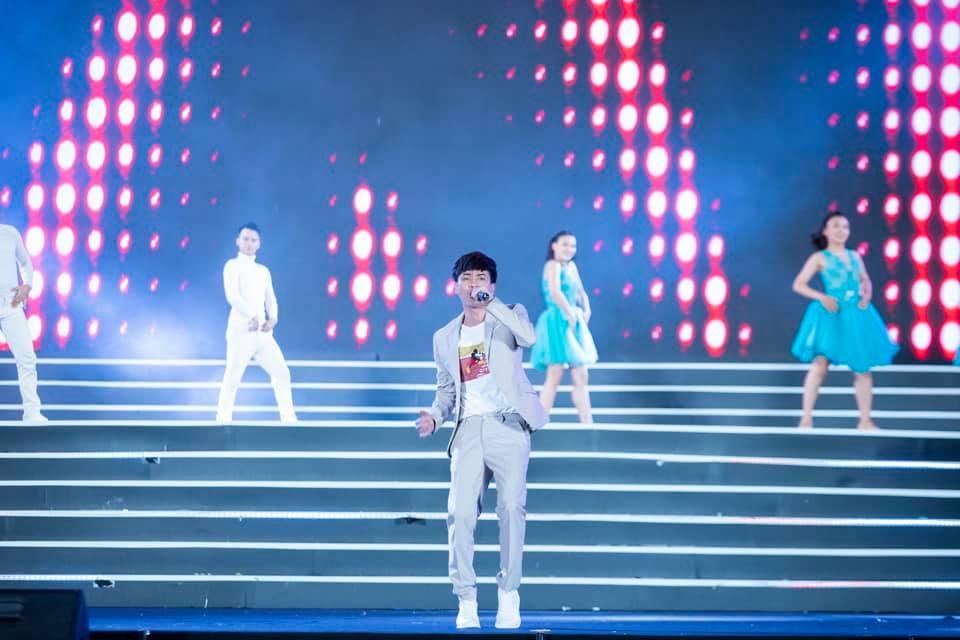 Hồ Quang Hiếu đăng ảnh ngày bé với phong cách nhìn phát biết dân chơi ngay-9