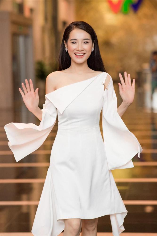 Trường Giang - Nhã Phương diện đồng phục học sinh hóa cặp đôi tình thơ đầy mộng mơ-8