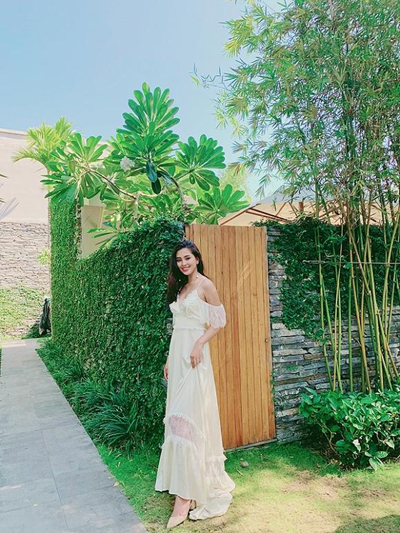 Hoa hậu Tiểu Vy khoe nhan sắc rực rỡ cùng trình catwalk chuyên nghiệp nhưng cái kết lại cực hài-2