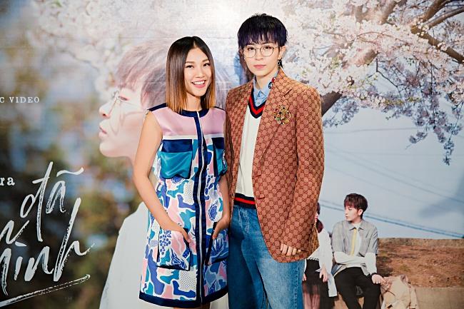 Gil Lê bật khóc khi bị chê trách đi giật lùi dù hoạt động showbiz lâu năm-8