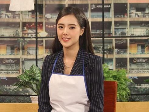 Lâm Á Hân - từ hotgirl nhóm hài đến ly hôn ồn ào và làm mẹ đơn thân-10