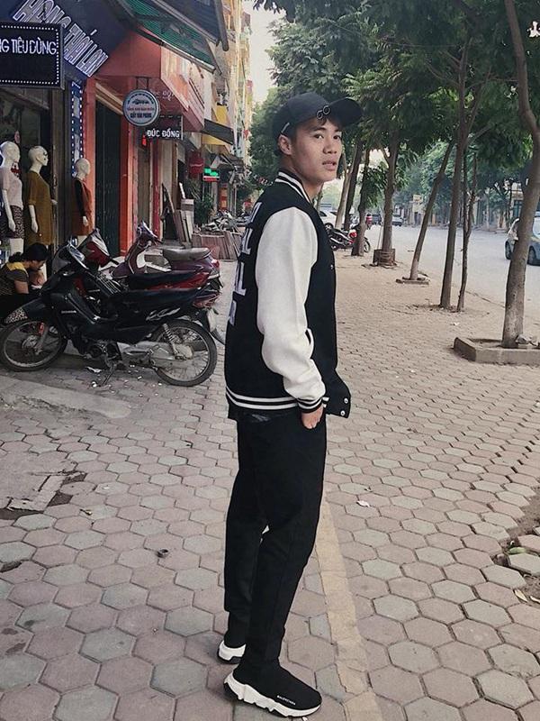 Văn Toàn khoe bộ sưu tập đồ chơi mô hình giá cả trăm triệu đồng, dân tình thốt lên đúng chuẩn rich kid-1