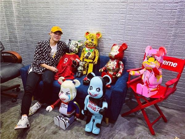 Văn Toàn khoe bộ sưu tập đồ chơi mô hình giá cả trăm triệu đồng, dân tình thốt lên đúng chuẩn rich kid-2