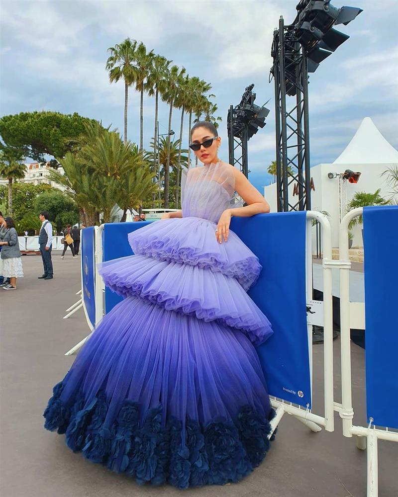 Top 10 bộ cánh đẹp đến ngây người trong hai ngày đầu thảm đỏ Liên hoan phim Cannes 2019-1