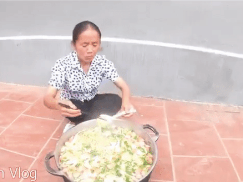 Bị chỉ trích hủy hoại môi trường khi dùng 5.000 ống hút làm nhà, Youtuber NTN đăng clip phản pháo cùng loạt phát ngôn gây sốc-3