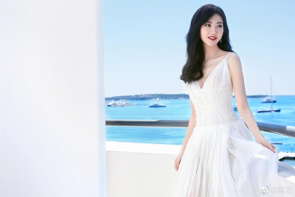 Đệ nhất mỹ nữ Bắc Kinh ngượng chín mặt khi bị đuổi khỏi thảm đỏ LHP Cannes 2019-8