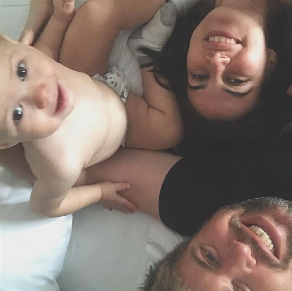 Bản tin Hoa hậu Hoàn vũ 16/5: Mỹ nhân chuyển giới bất ngờ đánh bại HHen Niê giành trọn spotlight-9