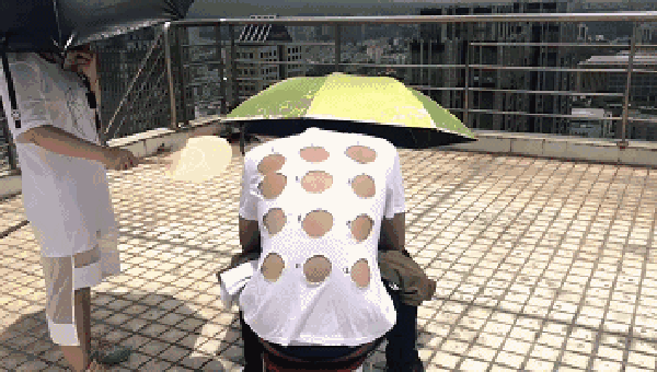 Chàng trai có tâm nhất quả đất, không ngần ngại phơi mình thử 12 loại kem chống nắng để review-1