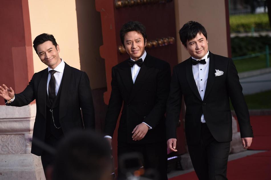 Thảm đỏ hot nhất Cbiz: Dương Mịch, Chương Tử Di nổi bật đàn áp dàn tiểu hoa 9x-10