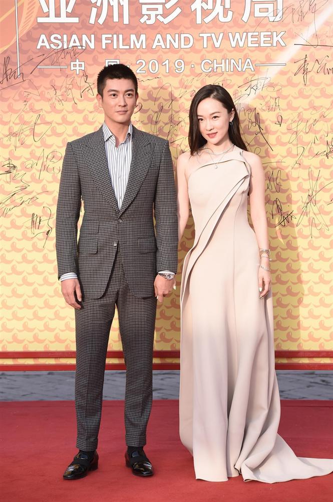 Thảm đỏ hot nhất Cbiz: Dương Mịch, Chương Tử Di nổi bật đàn áp dàn tiểu hoa 9x-13