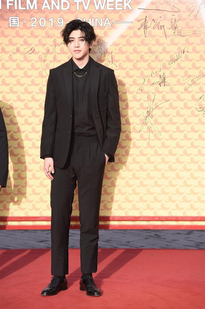 Thảm đỏ hot nhất Cbiz: Dương Mịch, Chương Tử Di nổi bật đàn áp dàn tiểu hoa 9x-20