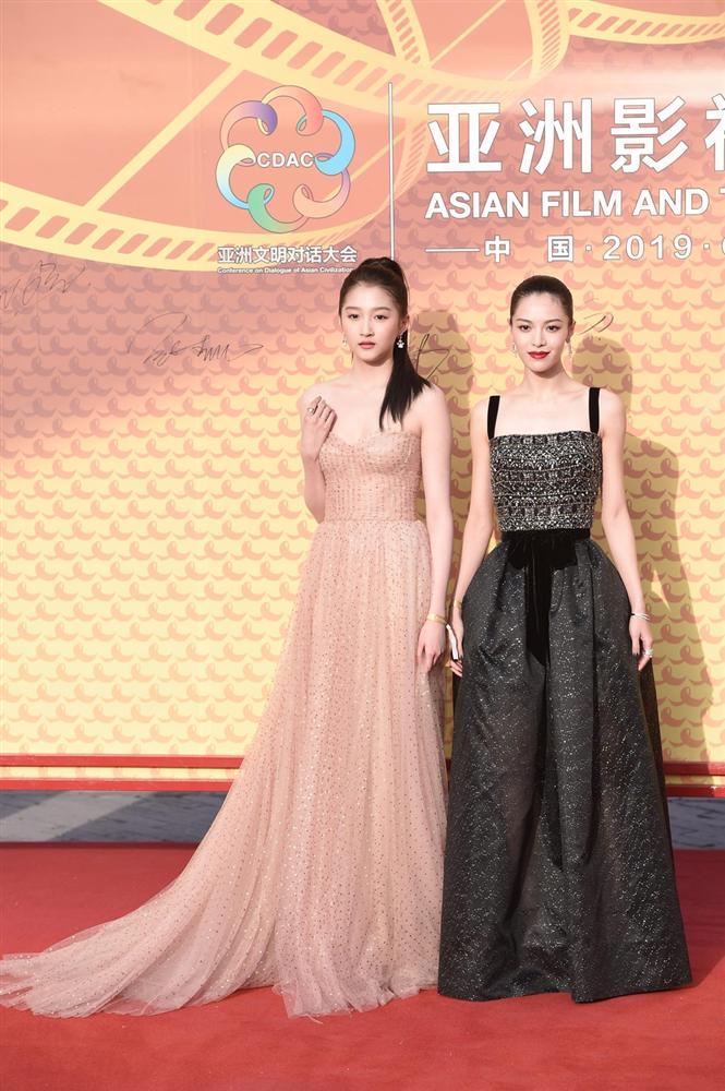 Thảm đỏ hot nhất Cbiz: Dương Mịch, Chương Tử Di nổi bật đàn áp dàn tiểu hoa 9x-5