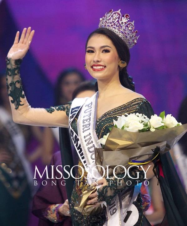 Lộ diện 18 thí sinh đầu tiên tại Miss Universe 2019: Quá nhiều nhan sắc nặng ký đang đe dọa Hoàng Thùy-12