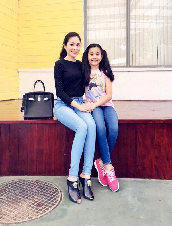 Con gái nhà Quyền Linh: Cô chị được khen giống Trương Bá Chi, cô em lại là bản sao hoàn hảo của mẹ-7