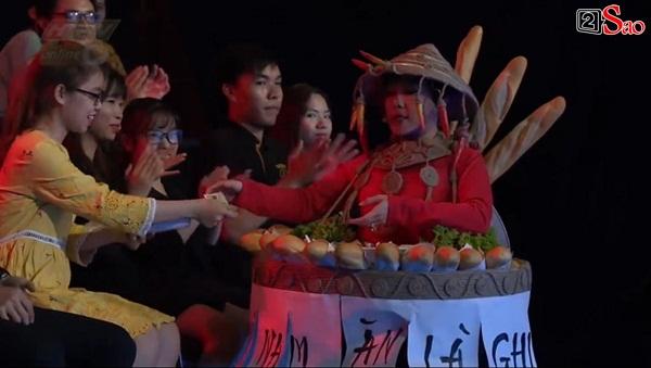 HÚ HỒN: Mặc quốc phục Bánh Mì y chang HHen Niê, Việt Hương cứ như đang thi Hoa hậu Hoàn vũ Thế giới-3