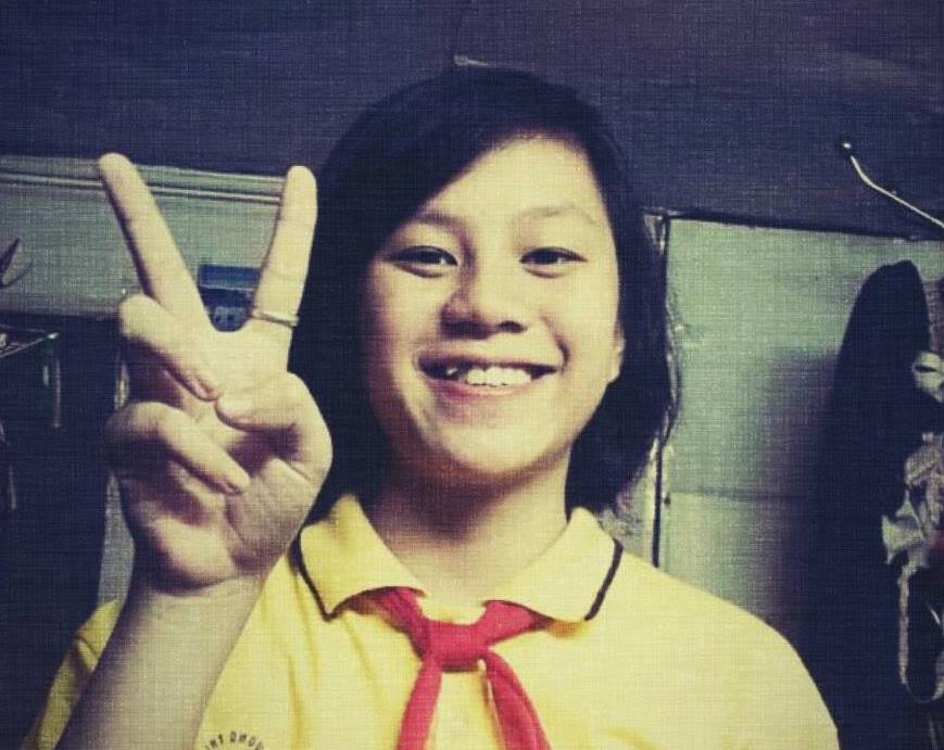 Fan chết đứ đừ trước nụ cười răng khểnh và phong cách tomboy trên phim lẫn ngoài đời của Ánh Dương Về nhà đi con-13