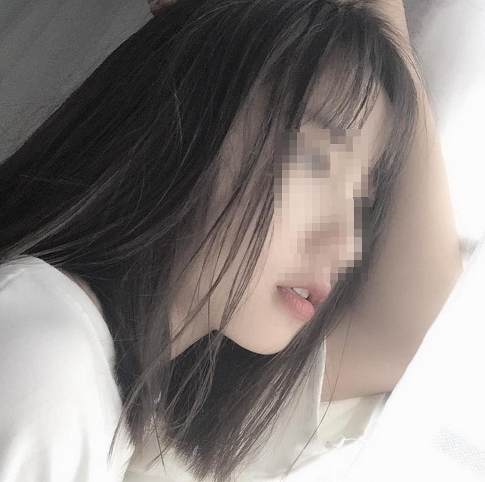 Ngoài clip nóng dài 5 phút, hotgirl Tik Tok thế hệ 10X đình đám tỉnh Quảng Ninh còn sở hữu loạt video triệu view-1