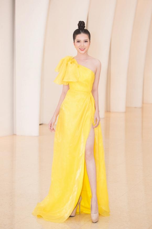 SAO MẶC ĐẸP: Lan Khuê khéo léo mặc đầm giấu bụng bầu - Nàng dâu order Lan Phương hết thời mặc xấu-7