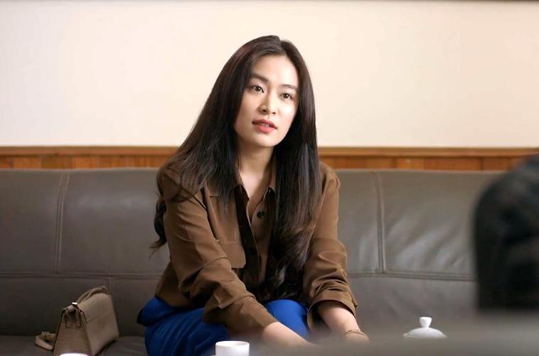 Khán giả chia phe cãi nhau vì diễn xuất của Hoàng Thùy Linh-4