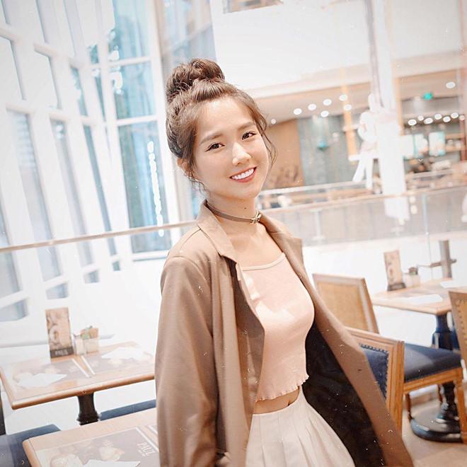 Cuộc sống hiện tại của những cô bé trà sữa đình đám một thời-9