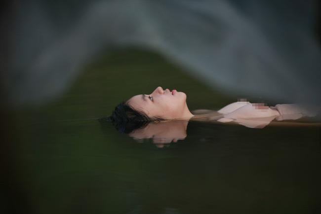 Bé 13 tuổi đóng cảnh nóng, phía Vợ ba có vi phạm Luật bảo vệ trẻ em?-4