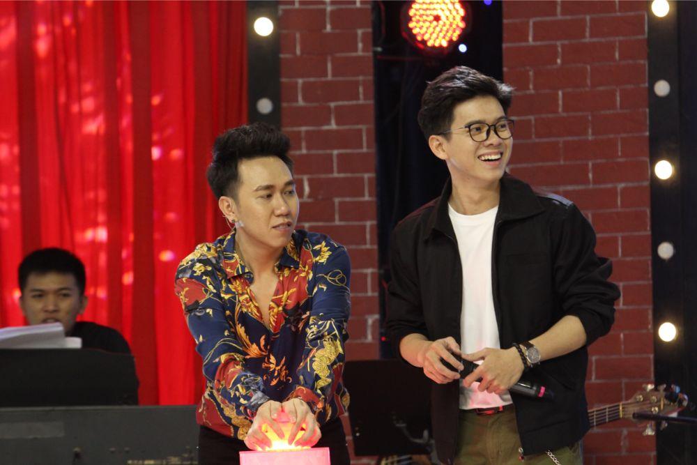 Lê Giang tức tối đòi bỏ thi, tố chương trình Sàn Đấu Ca Từ thiên vị Anh Đức-1