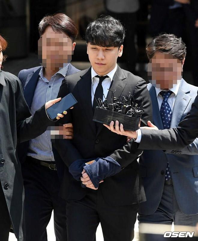Seungri thừa nhận cáo buộc mua dâm sau nhiều ngày chối tội-1