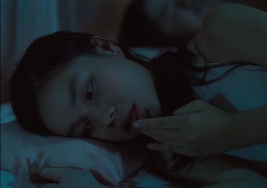 Cách mặc lớn trước tuổi của thiếu nữ diễn cảnh nóng trong phim Vợ ba-12