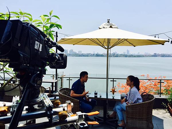 Về nhà đi con tạm dừng quay vì diễn viên kiệt sức giữa nắng 40 độ C-1