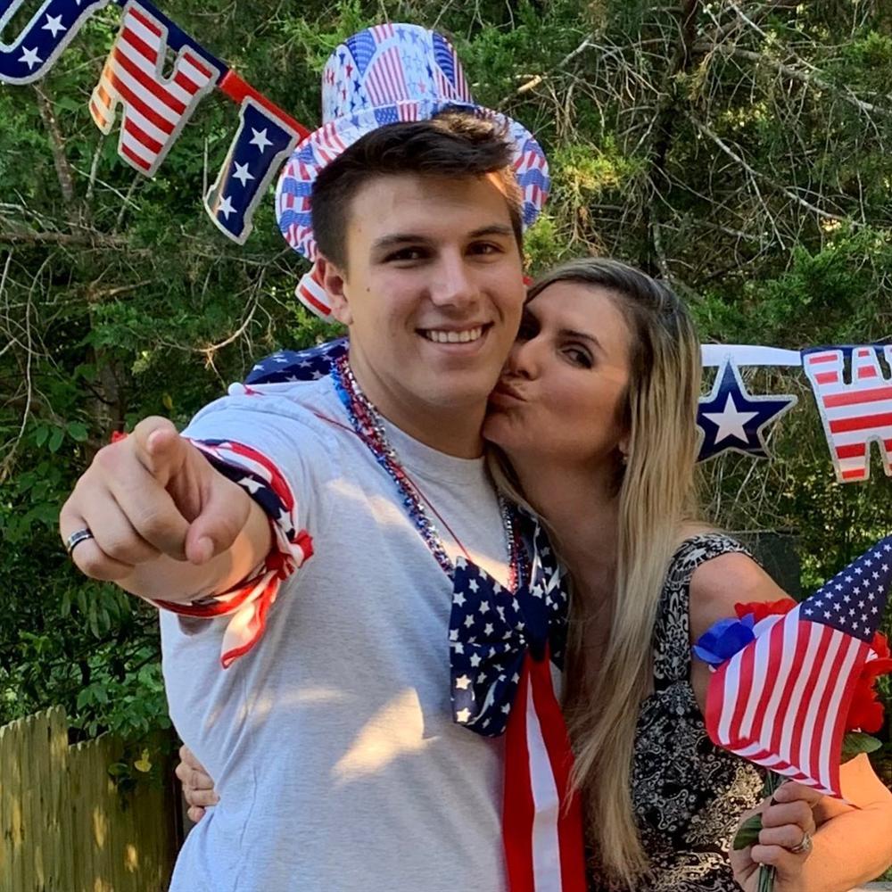 Bản tin Hoa hậu Hoàn vũ 19/5: HHen Niê mặc áo dài trắng chứng minh đẳng cấp hoa hậu đẹp nhất thế giới-4